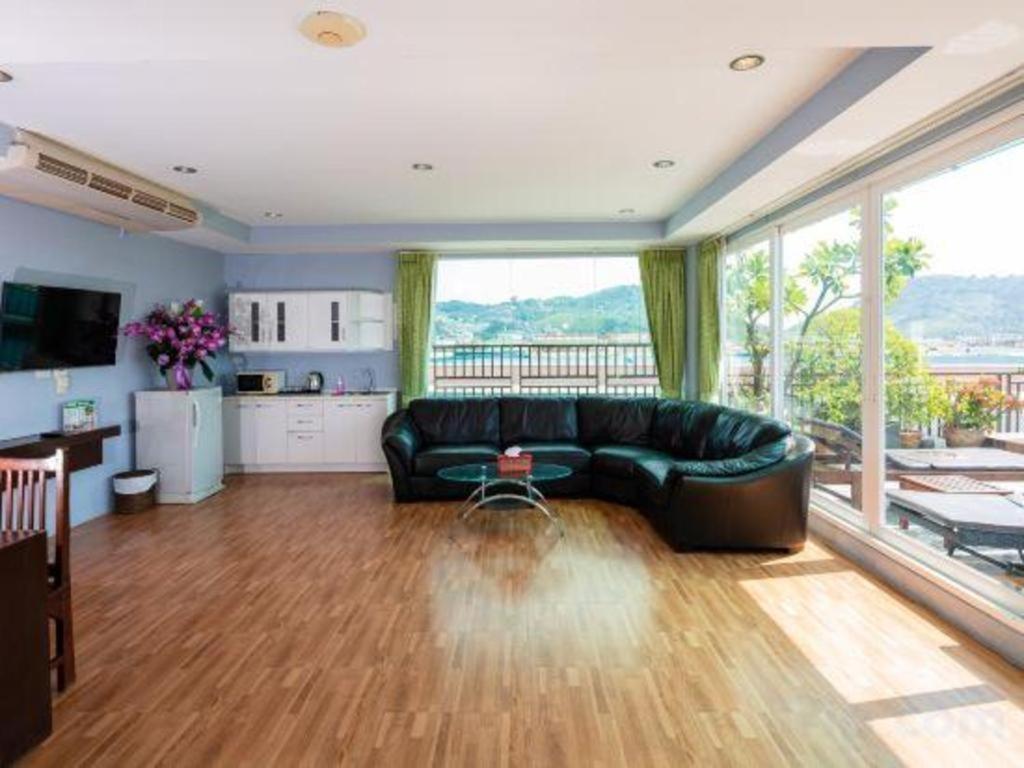 Azure Bangla Phuket Hotel Patong Exterior foto